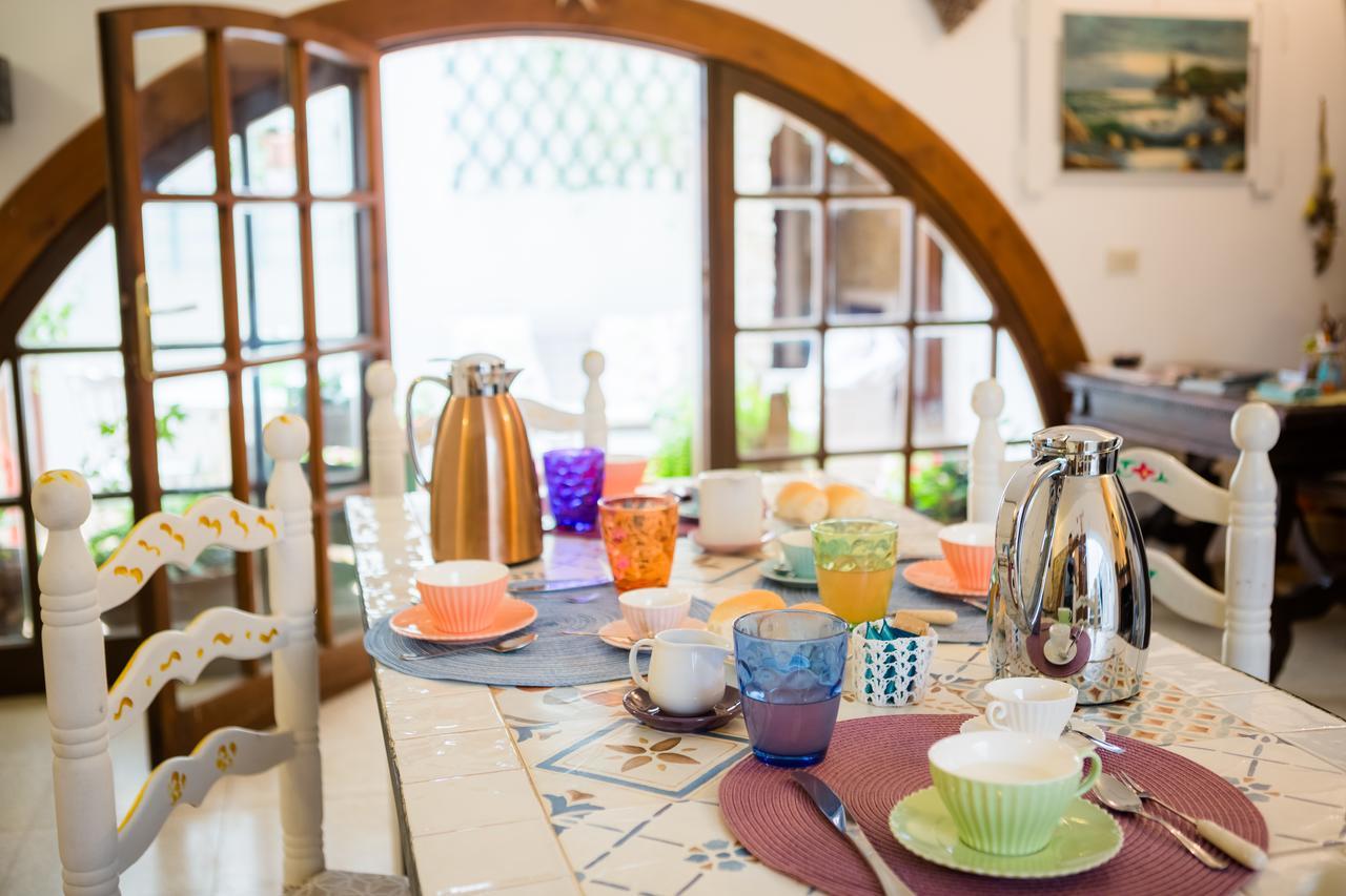 La Bouganville Di Serena Frühstückspension Fondi